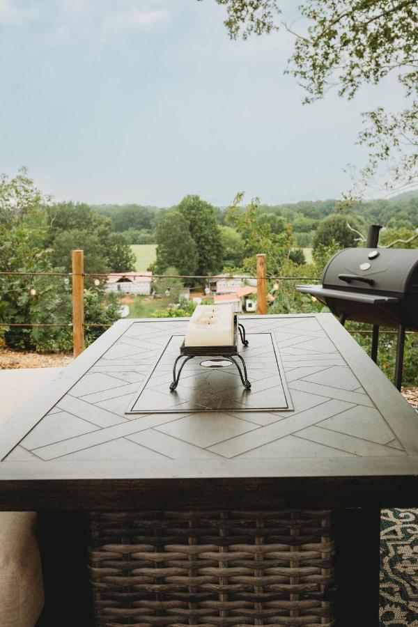 Waterfront Luxury Glamping Dome 호텔 Rogersville 외부 사진