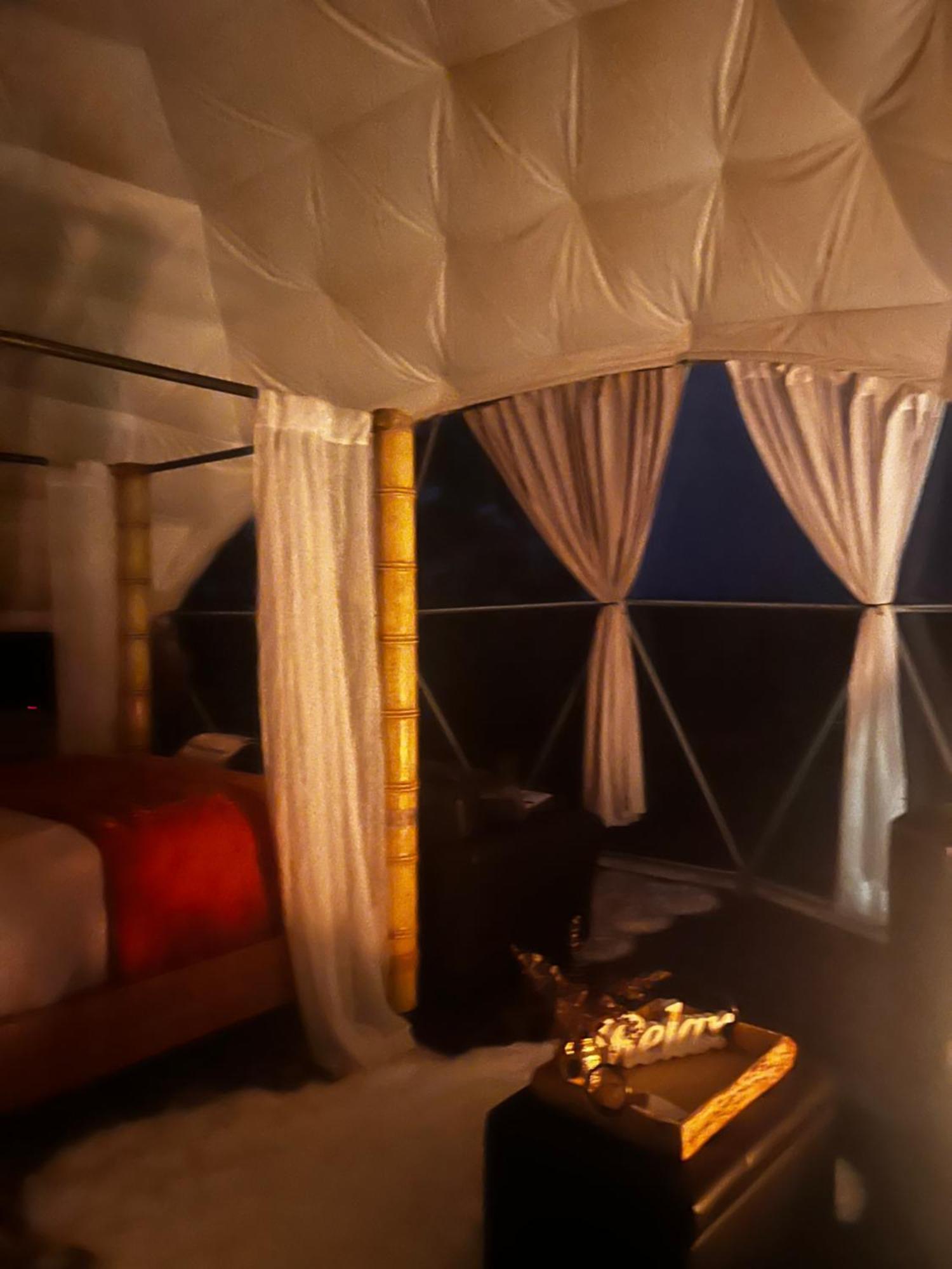 Waterfront Luxury Glamping Dome 호텔 Rogersville 외부 사진
