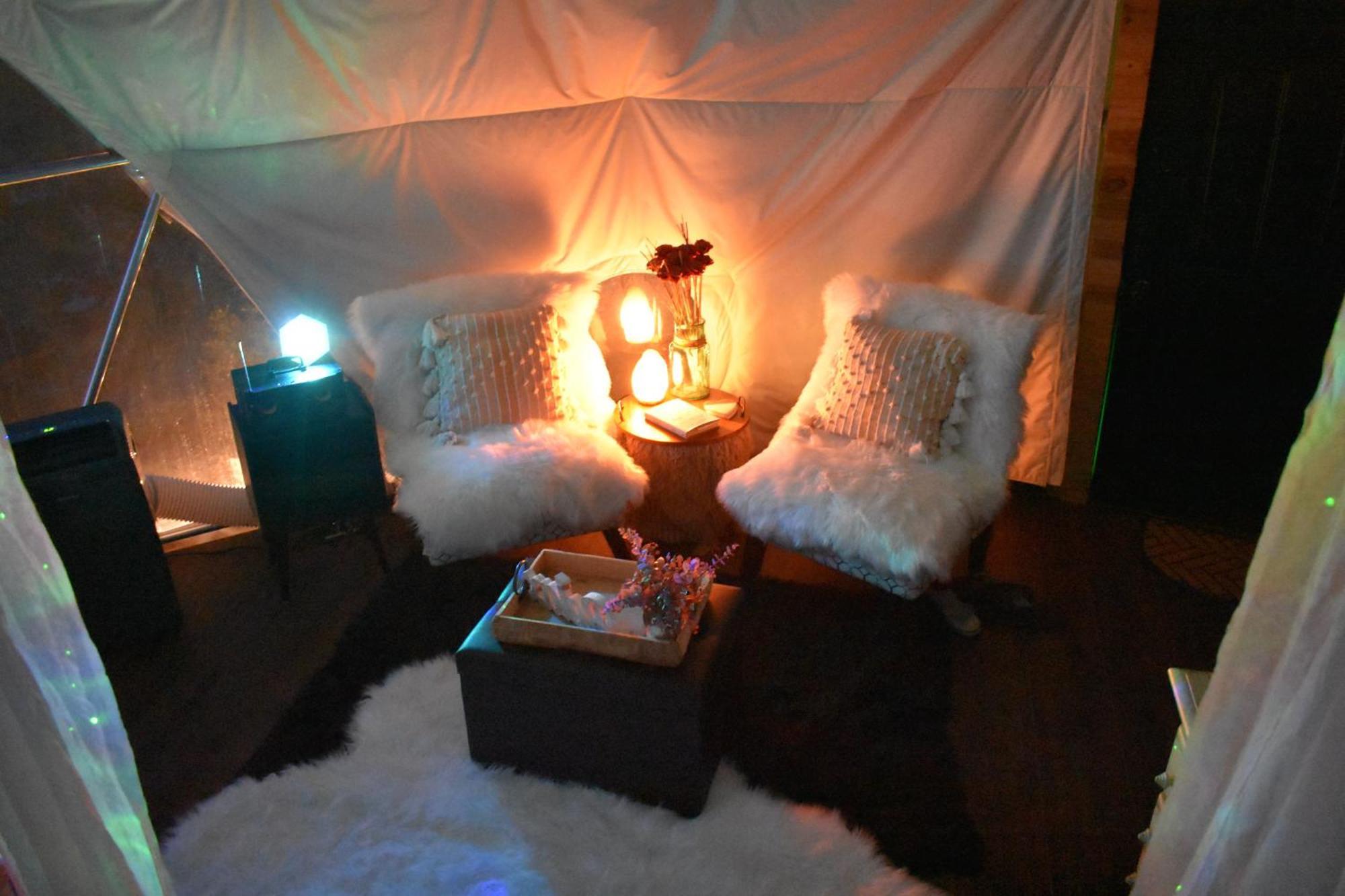 Waterfront Luxury Glamping Dome 호텔 Rogersville 외부 사진